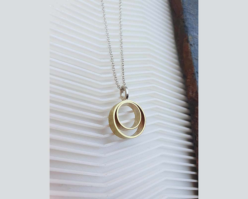 Necklace : Radial 3